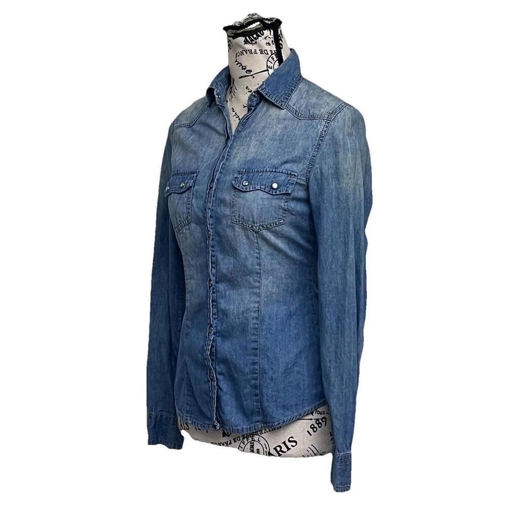 Wet Seal Chambray Button Down Shirt XS Pearl Snap Western Y2K Denim Cowgirl Top - Picture 3 of 9
